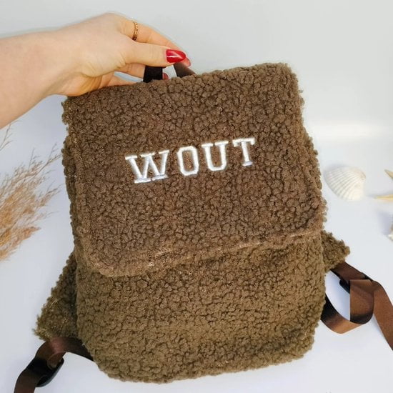 bruine teddystof tas met de naam wout