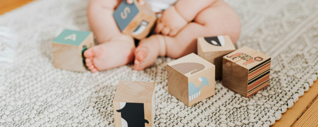 Houten babyspeelgoed blokken 6 maanden
