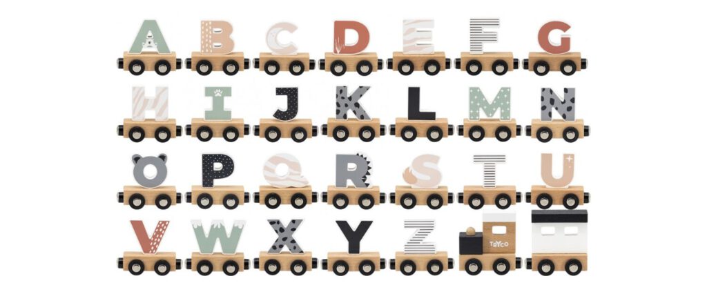 Origineel kraamcadeau - houten lettertrein